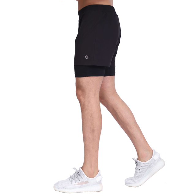 Entrenamiento para hombres 2 en 1 que dirige pantalones cortos de entrenamiento de gimnasio liviano de gimnasio