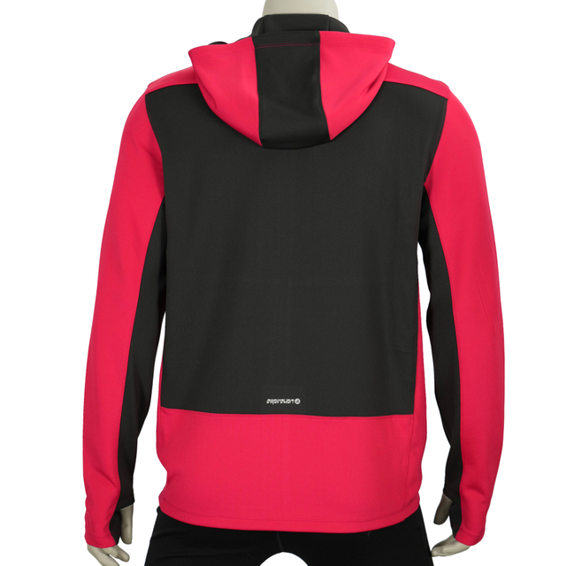 Alpinismo de montañismo de senderismo medio corriendo con cremallera a través de sudadera con capucha