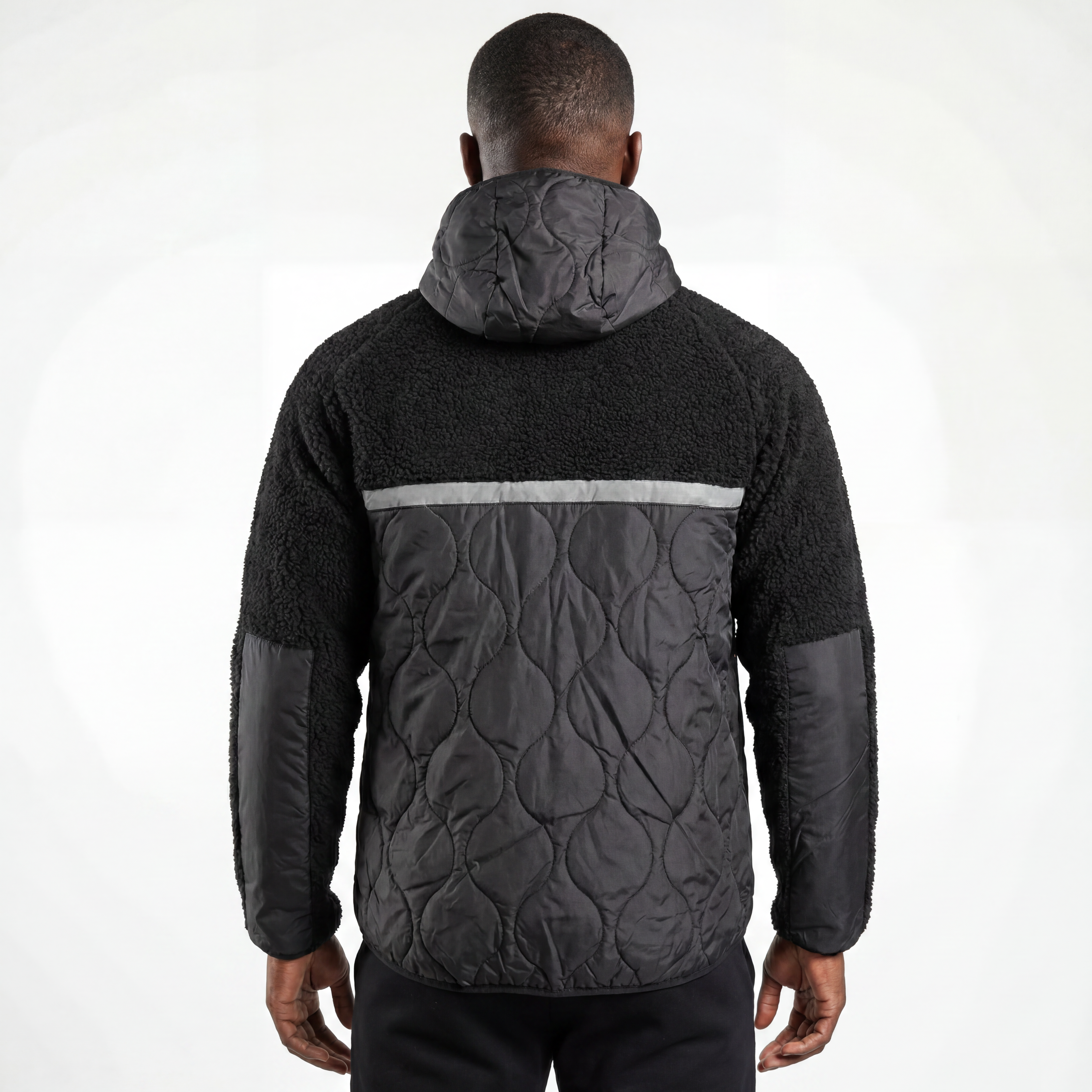 Chaqueta con capucha para exteriores de invierno con ribete reflectante y panel acolchado Sherpa consolidado para hombre