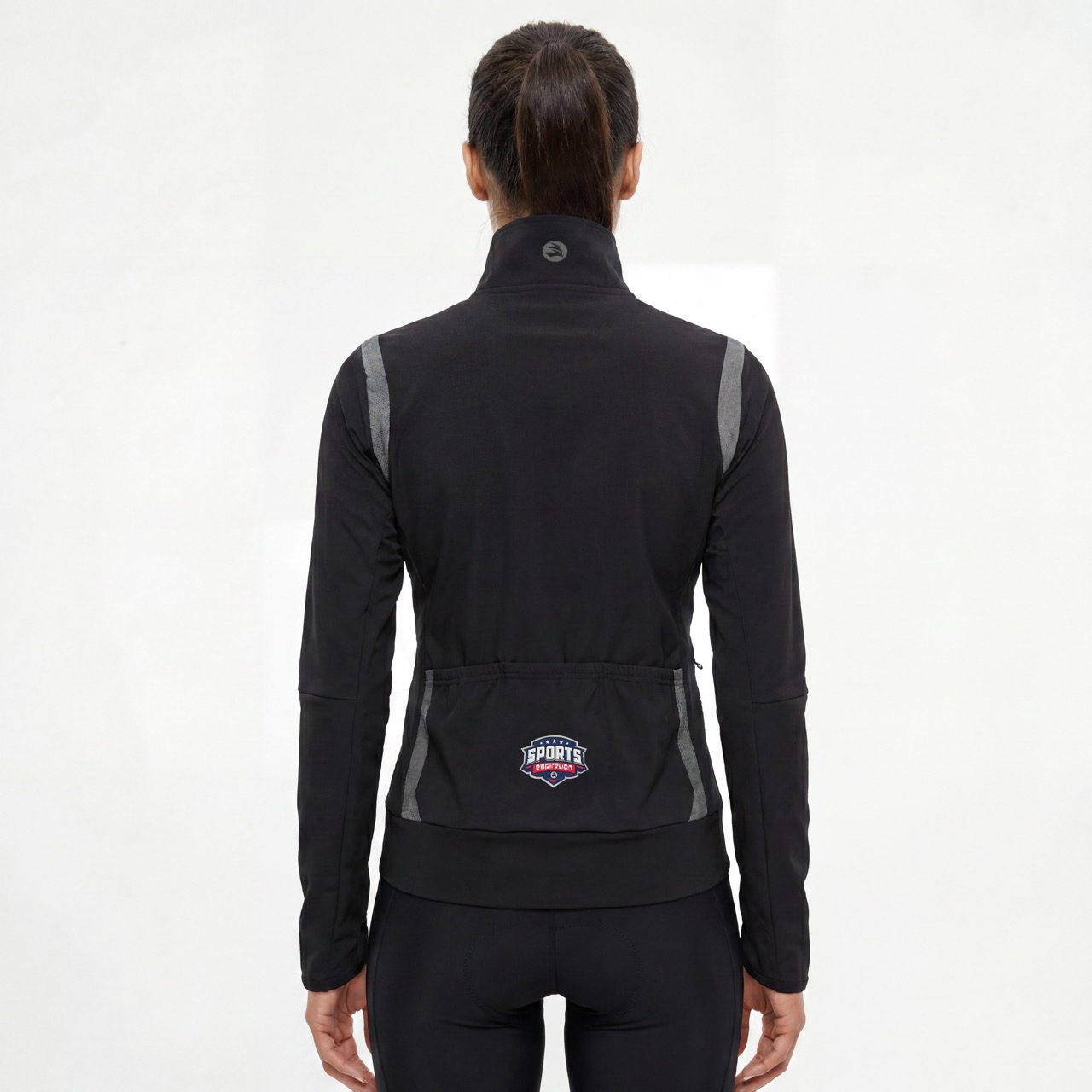 Chaqueta ciclista con ribetes reflectantes y cuello alto para mujer