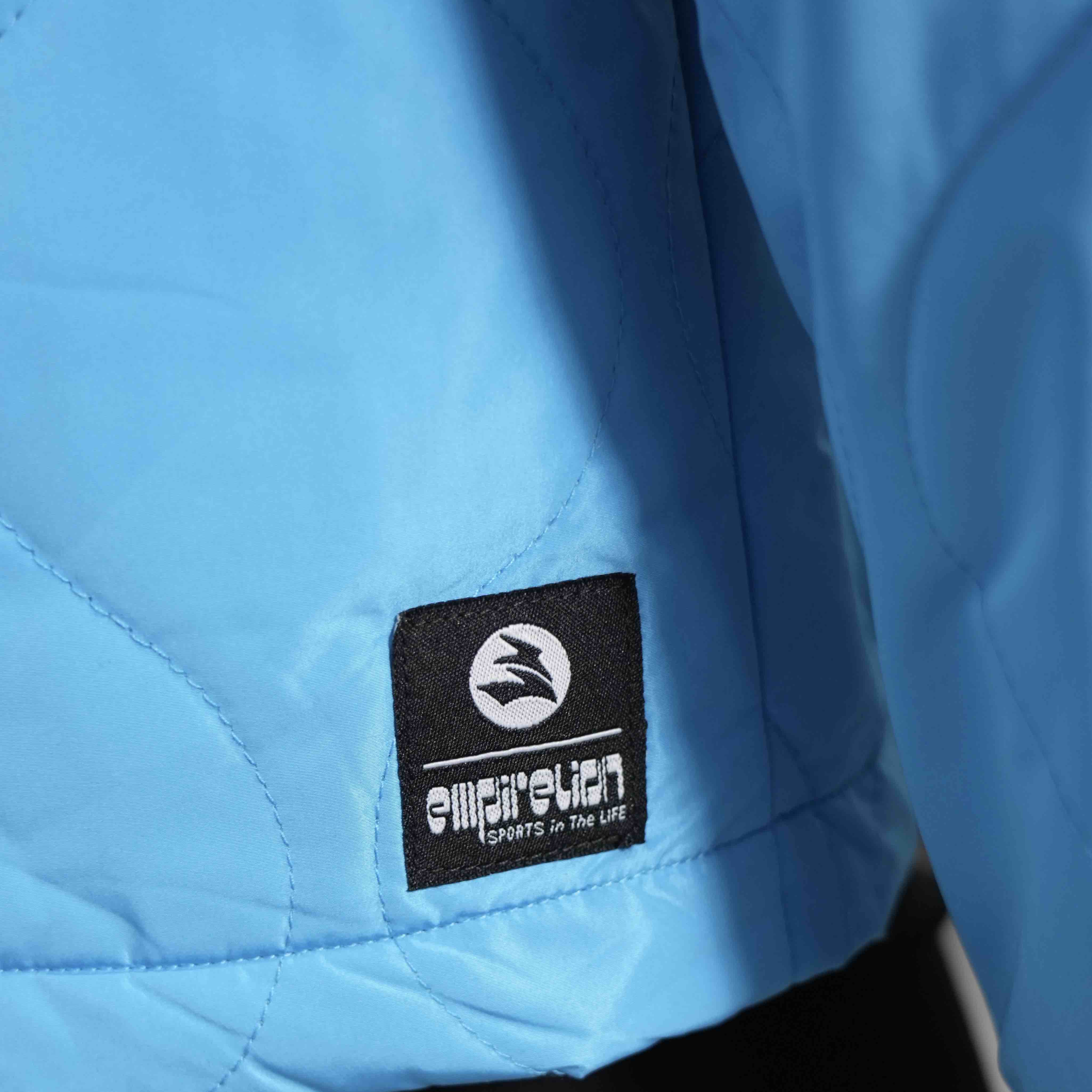 Insignia tejida JKT020