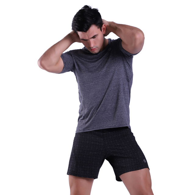 Camiseta T-Manga de manga corta seca para hombres Camisas de entrenamiento transpirable