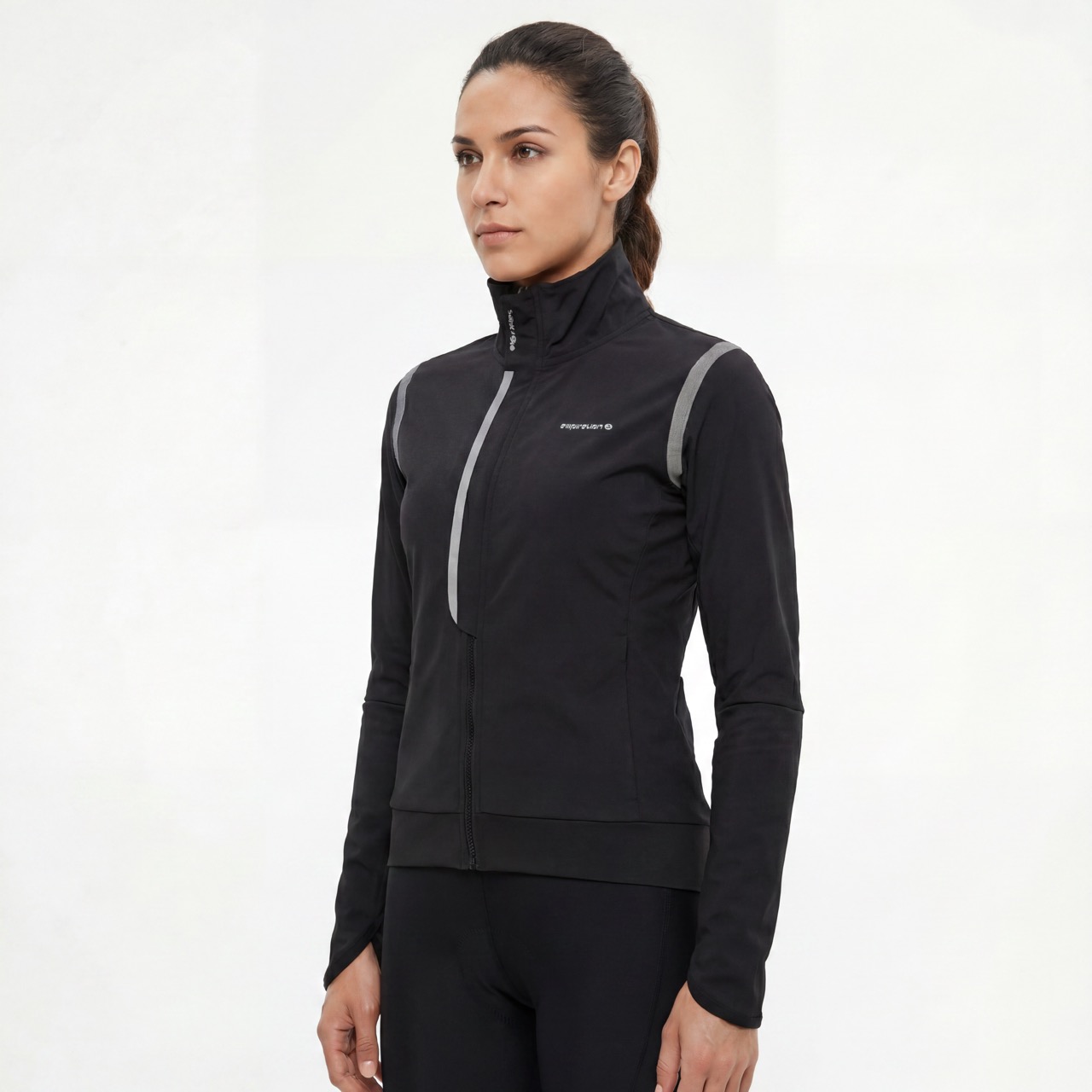 Chaqueta ciclista con ribetes reflectantes y cuello alto para mujer