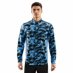 Camisa de senderismo con bolsillo con cremallera y bloques de color con estampado de camuflaje para hombre