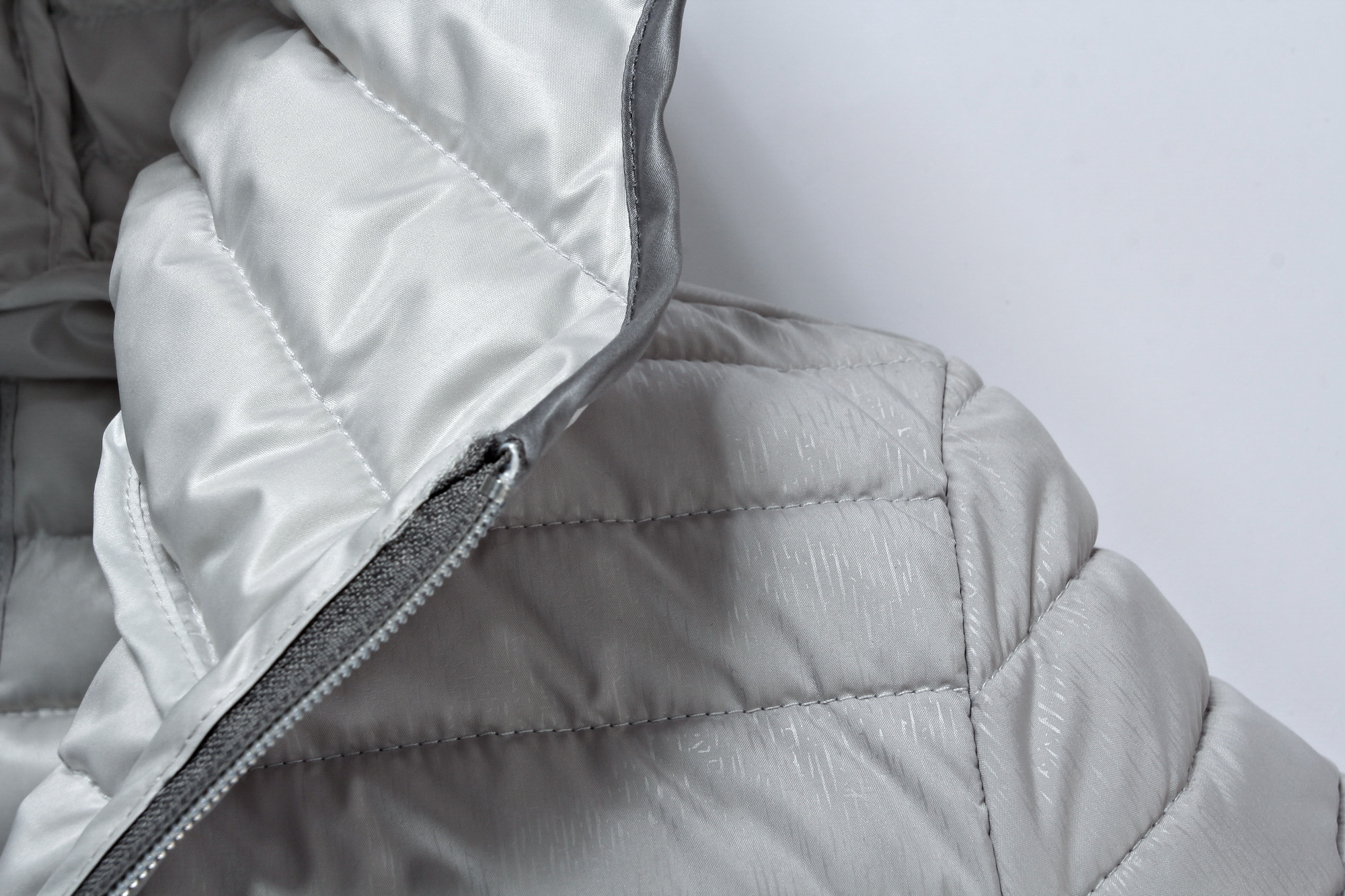 Estampado en relieve y resistente al agua