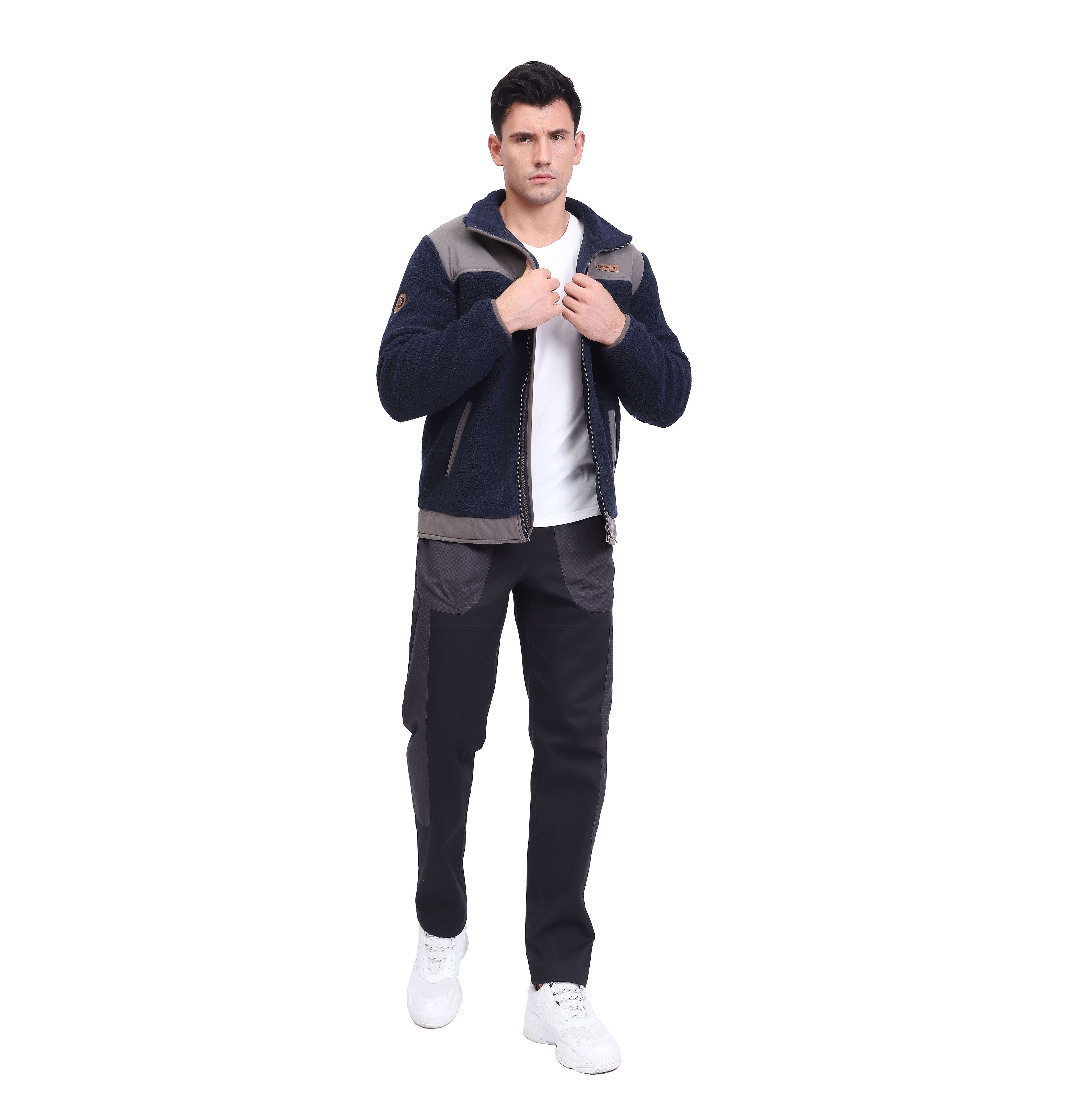 Chaqueta pesada de senderismo